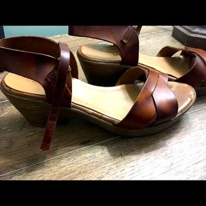 Brown leather strappy wedge platform sandals